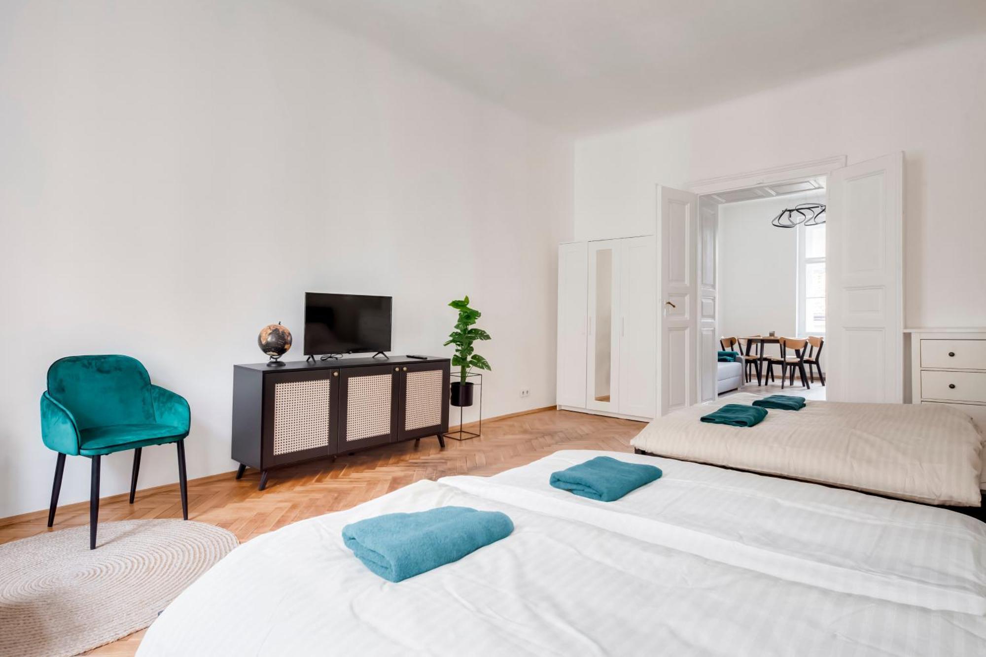 City Center Premium Apartment Praha Bagian luar foto