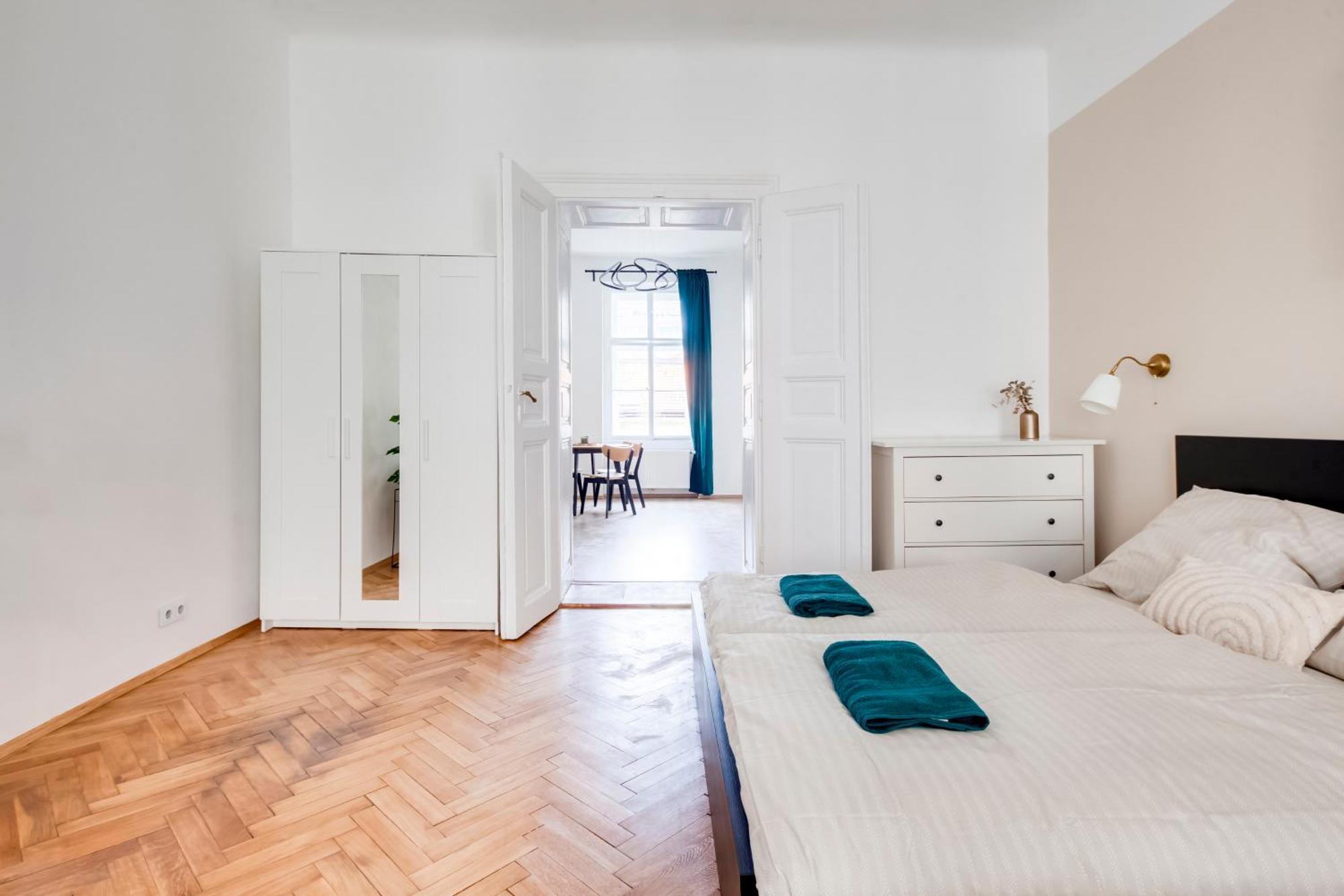 City Center Premium Apartment Praha Bagian luar foto